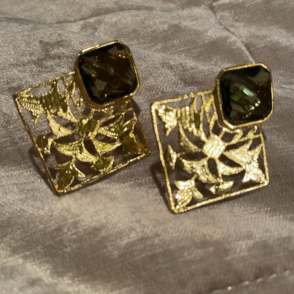 Crystal Gold Cut Out Earrings NWOTS